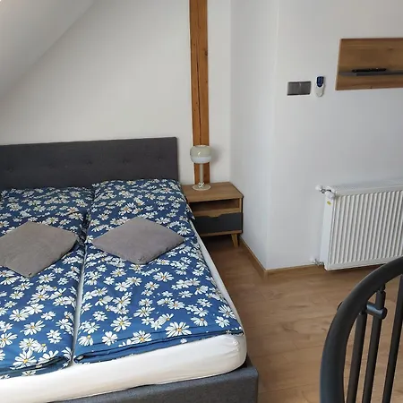 Lägenhet Gosciniec Re-max