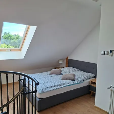 Gosciniec Re-max *